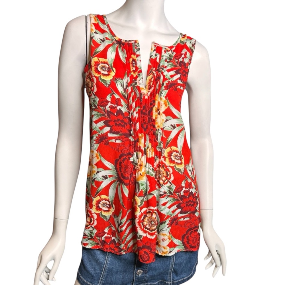 Sanctuary Red Floral Sleeveless Pleated Front Blouse